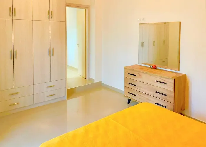 Lefkada House With Private Yard Parking 2 *