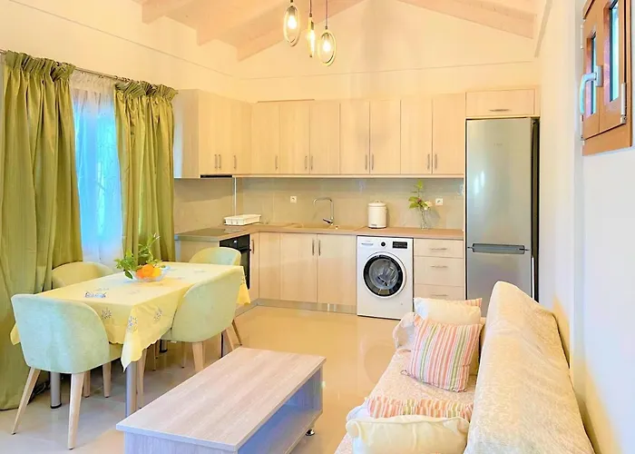 Lefkada House With Private Yard Parking 2 Nidhrion