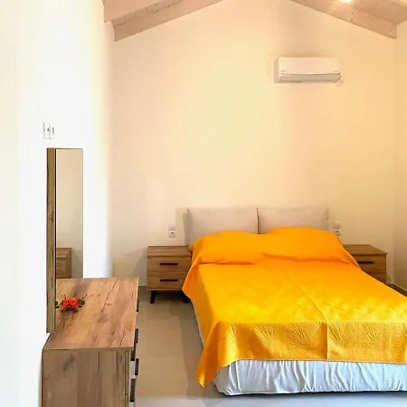 Casa de Férias Lefkada House With Private Yard Parking 2